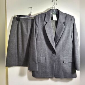 Havre' Benard gray wool skirt suit women's sizes 10 & 6  #1857